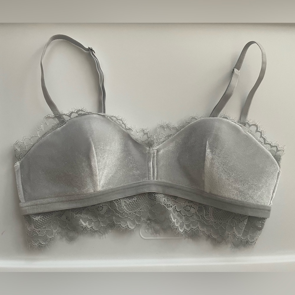OYSHO lace and velour bralette sz 34B